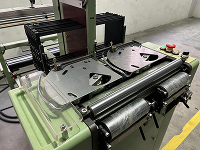 Telar sin lanzadera (tela estrecha) KTNFB78-2/130